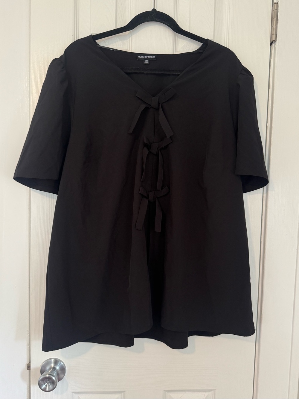Modern Works Black Tie-Front Short Sleeve Blouse